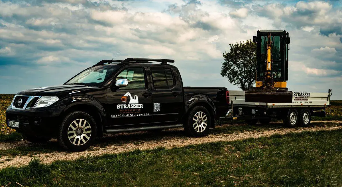 Strasser Baggerarbeiten - Bagger im Einsatz